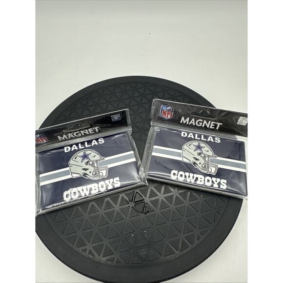 Lot Of Two Dallas Cowboys Ceramic Magnets Size 3x2 NEW - Picture 1 of 4